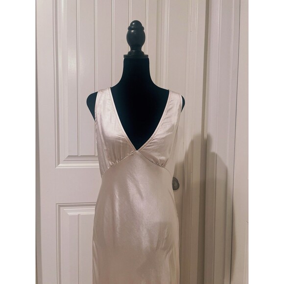 Princess Polly Allegra Maxi V Neck Dress Champagne Size 6 - Picture 9 of 12